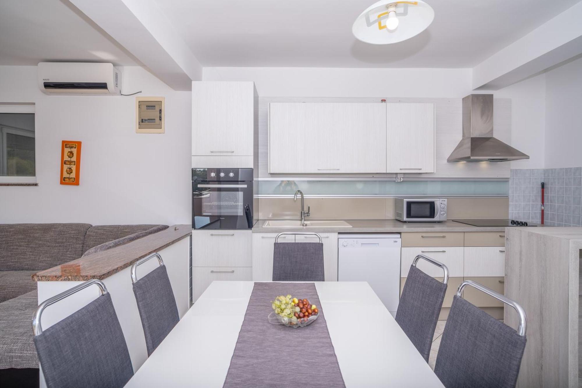 Apartment Bura Σίμπενικ Εξωτερικό φωτογραφία