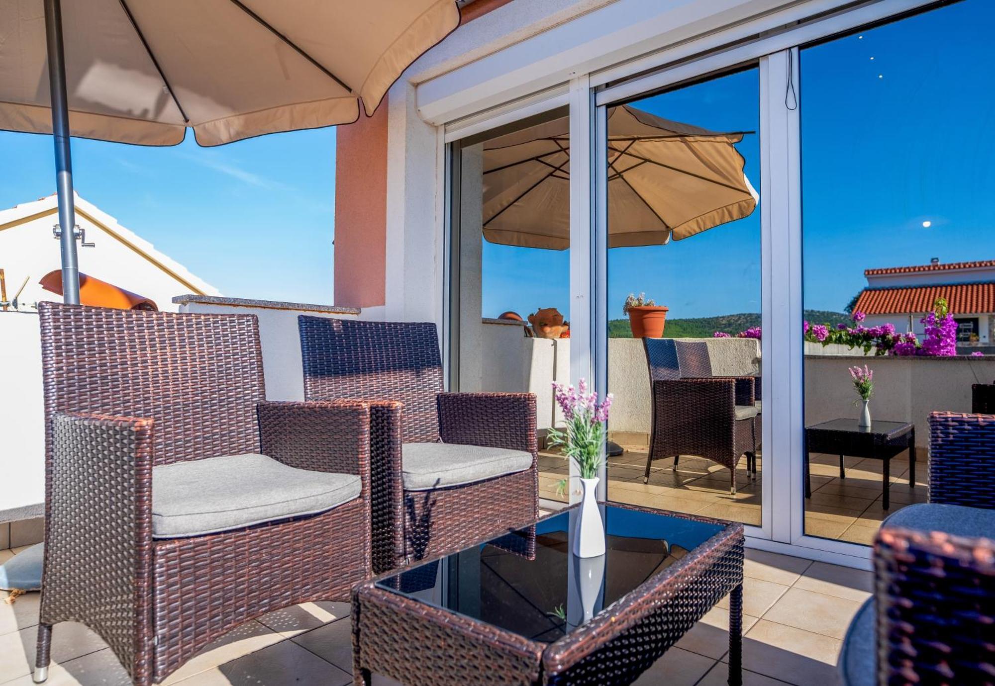 Apartment Bura Σίμπενικ Εξωτερικό φωτογραφία